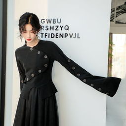 紅葉服飾 品牌故事、設(shè)計理念與時尚影響力